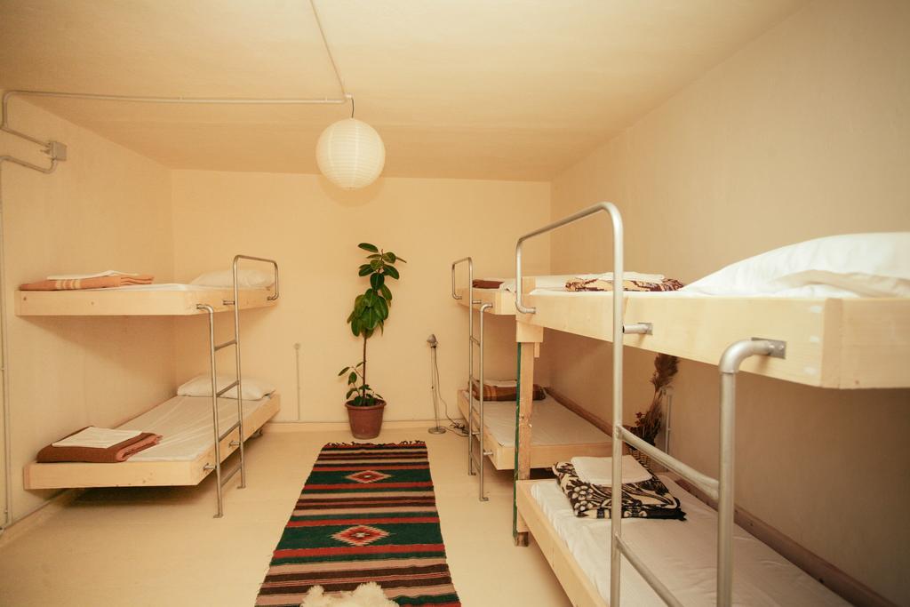 Zig Zag Hostel Tirana Room photo